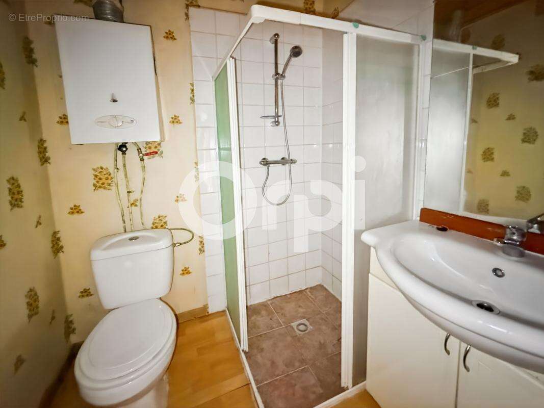 Maison à GROSPIERRES