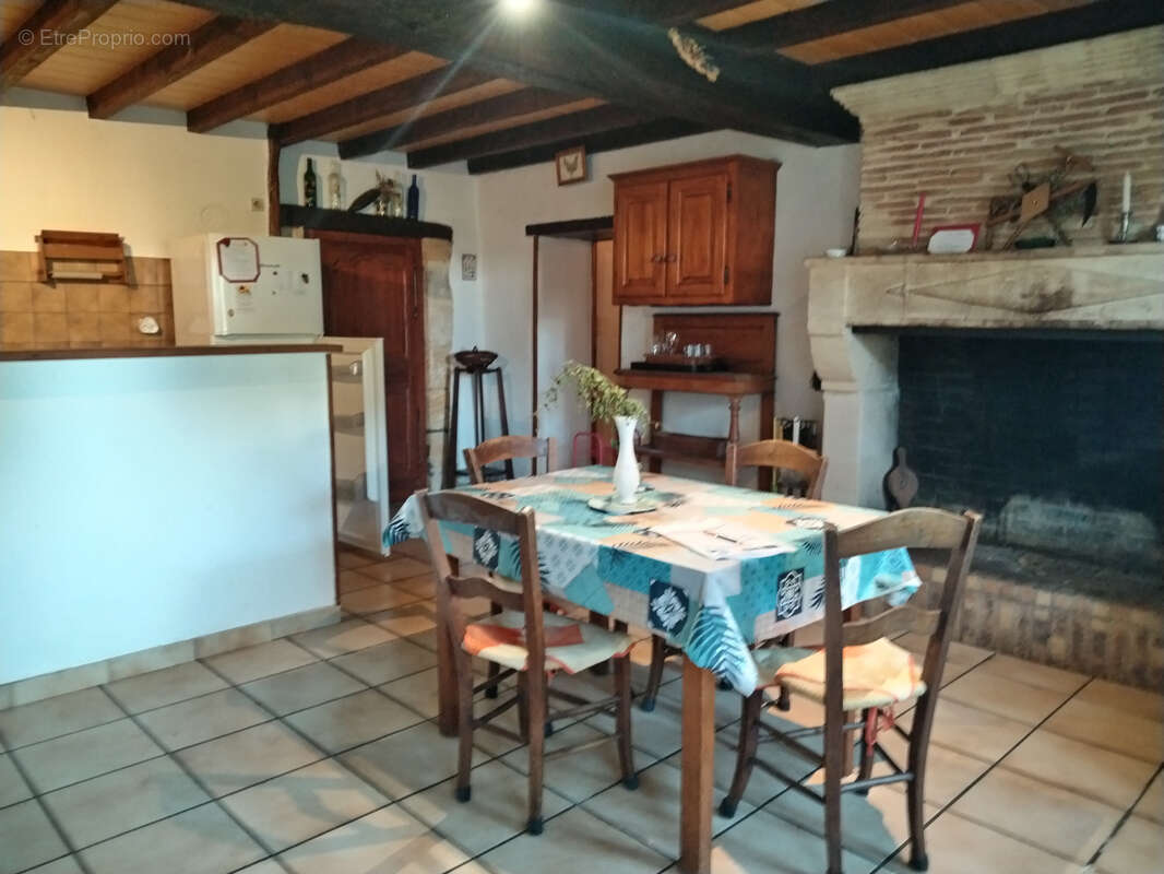 Maison à VILLEFRANCHE-DE-LONCHAT