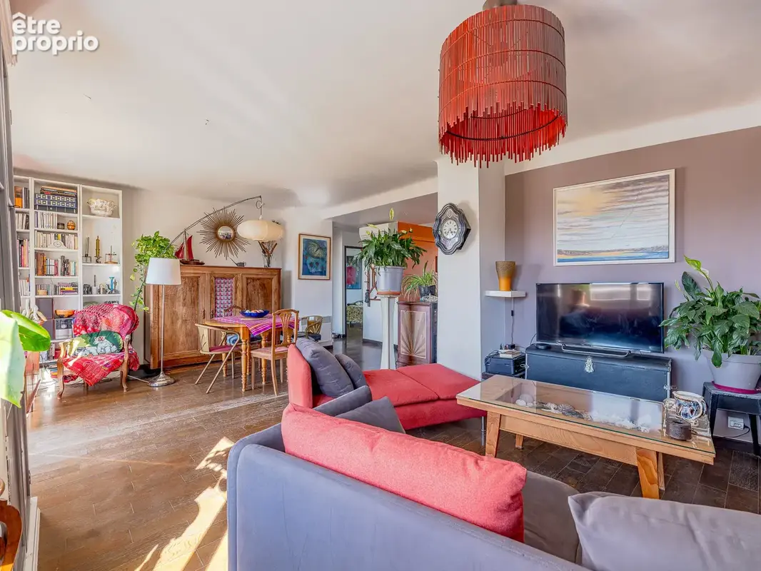 Roucas blanc - t3 68m2 av balcon , vue pano. mer & ntre dame ds res. av.  parkg - photo 6
