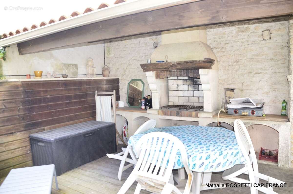 Maison à vendre 6 pièces LA GREVE SUR MIGNON (17)Maison de charme avec jardin paysagé et dépendance – 133 m² habitables sur 947  - photo 42