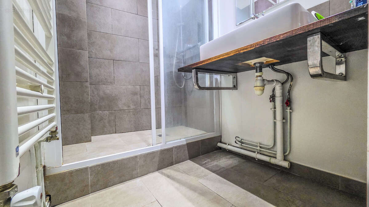 Appartement à LA GARENNE-COLOMBES