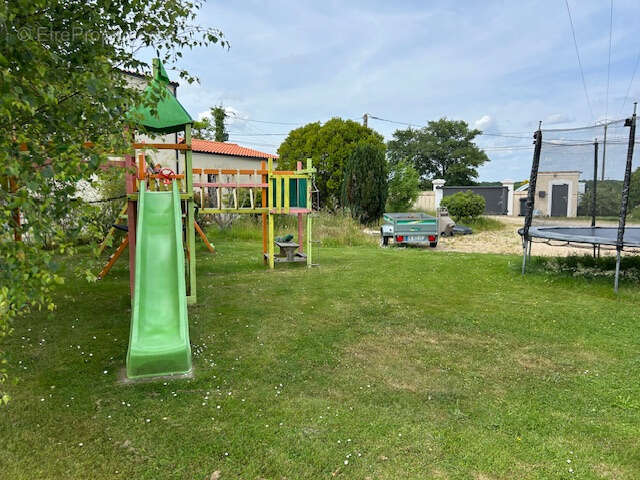 Terrain à LE CELLIER