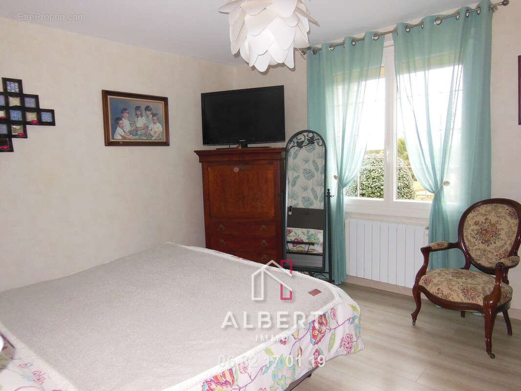 Maison à NOYANT-LA-PLAINE