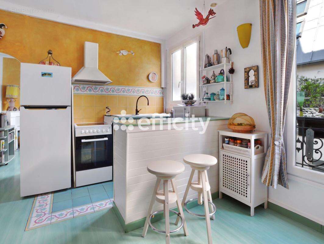 Appartement à PARIS-18E