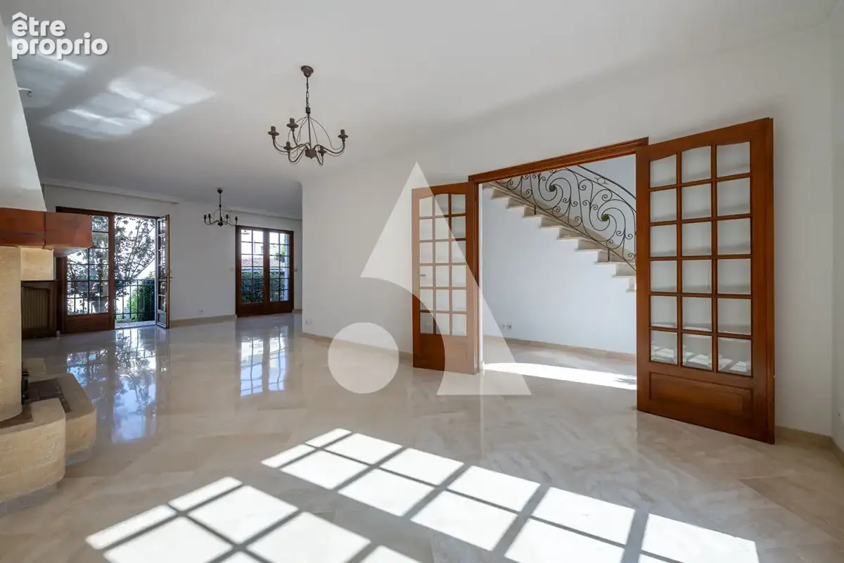 Ormesson Sur Marne, Belle maison familiale 8 pièces de 170 m2 - photo 5