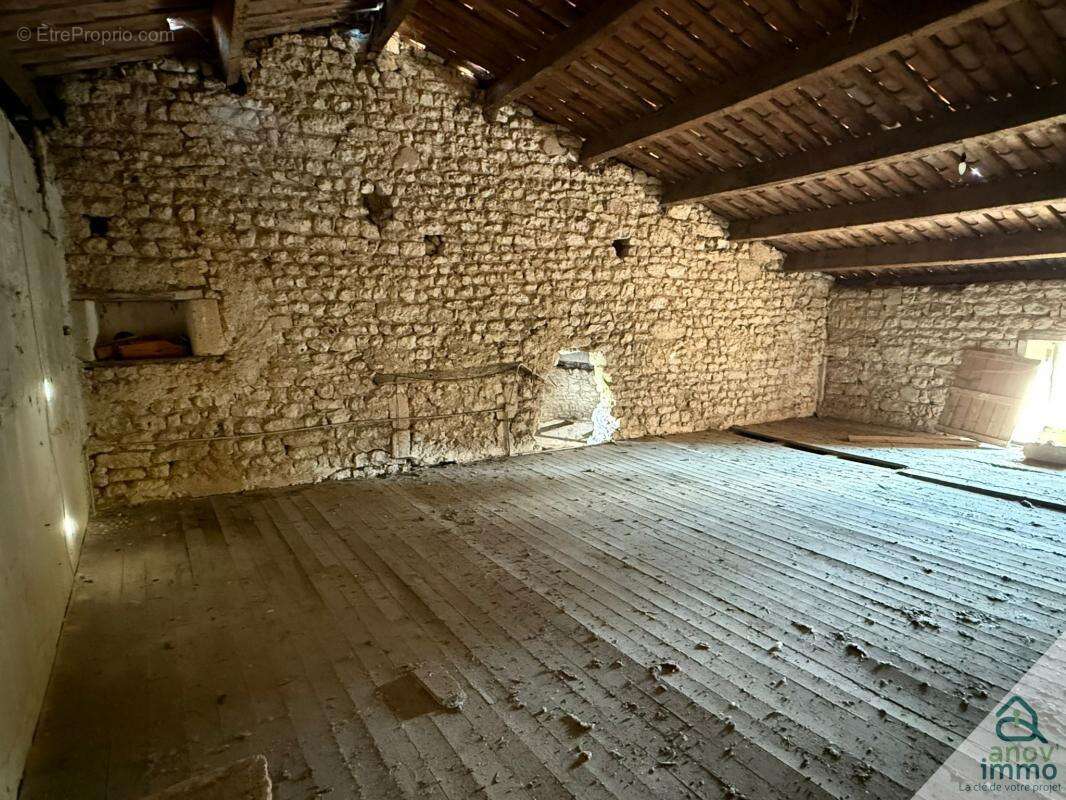 Maison à LA COURONNE