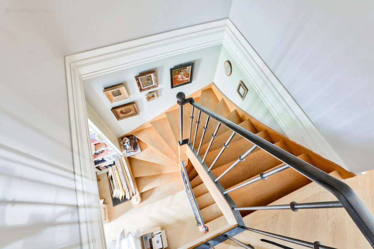 Maison à VILLENEUVE-LA-GARENNE