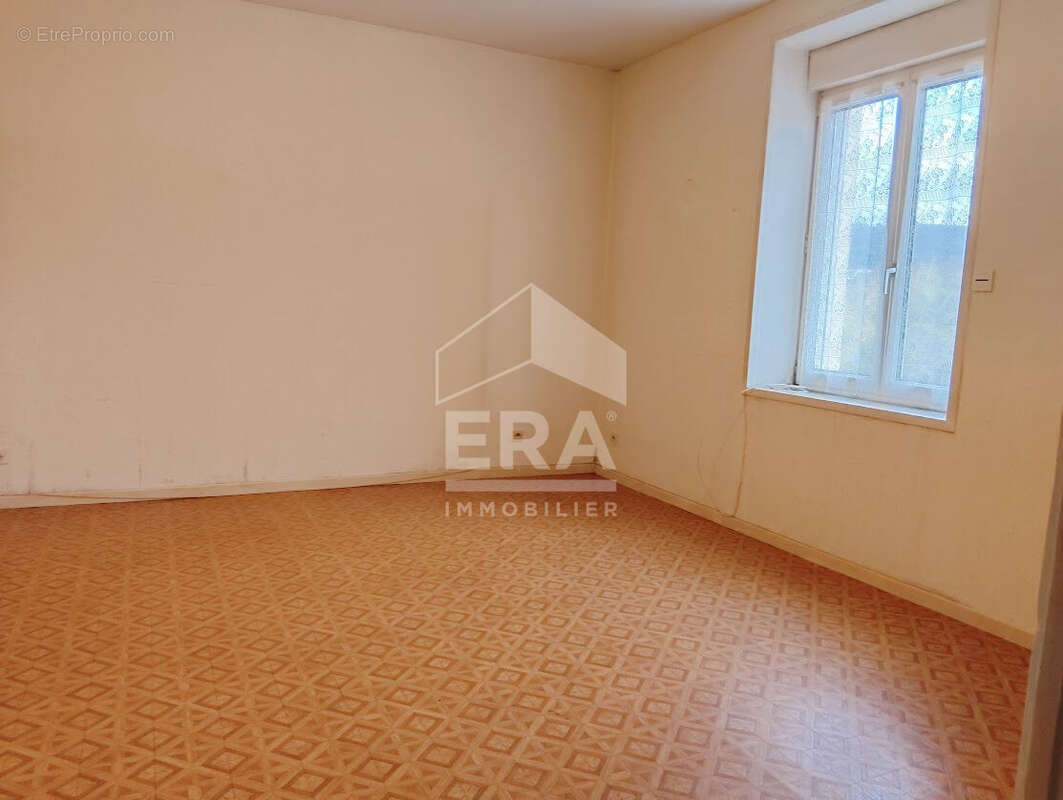 Appartement à LEPANGES-SUR-VOLOGNE