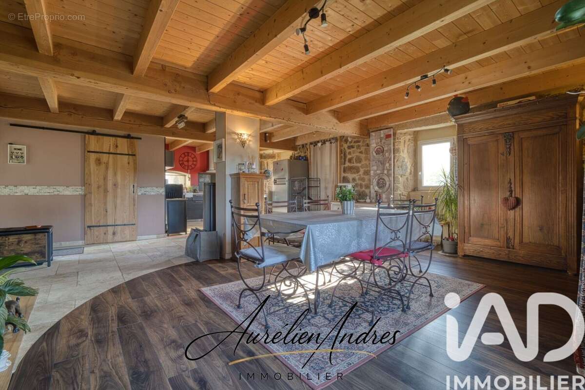 Maison 130 m² à Nonieres  - photo 4