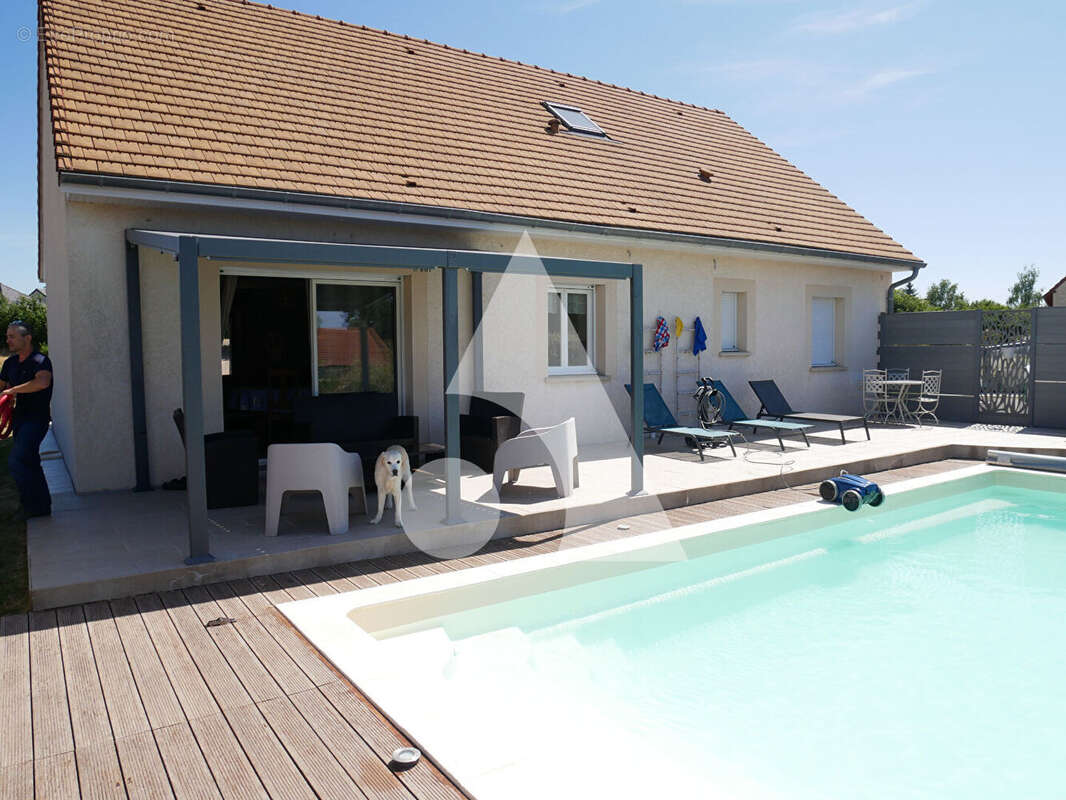 Maison à SAINT-SERNIN-DU-BOIS