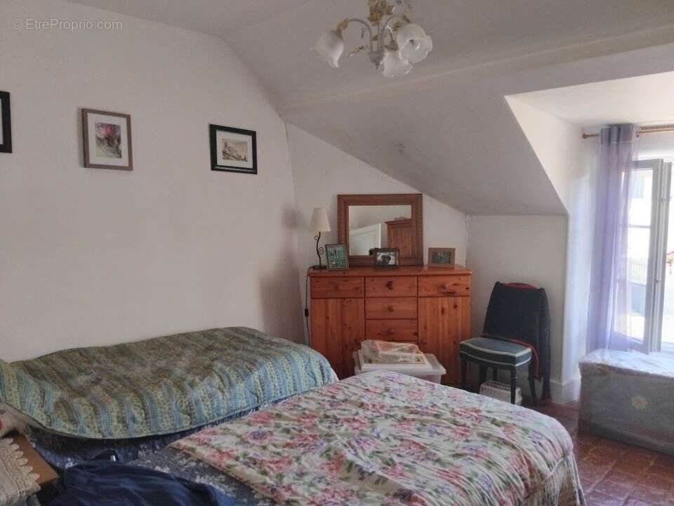 Maison 92 m² à Guipy  - photo 9