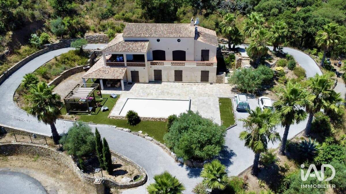 Photo 1 - Maison à PLAN-DE-LA-TOUR