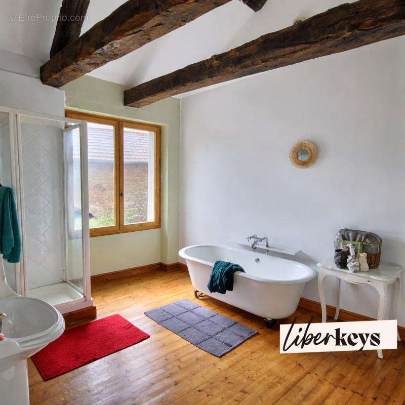 Maison à MONTIRAT