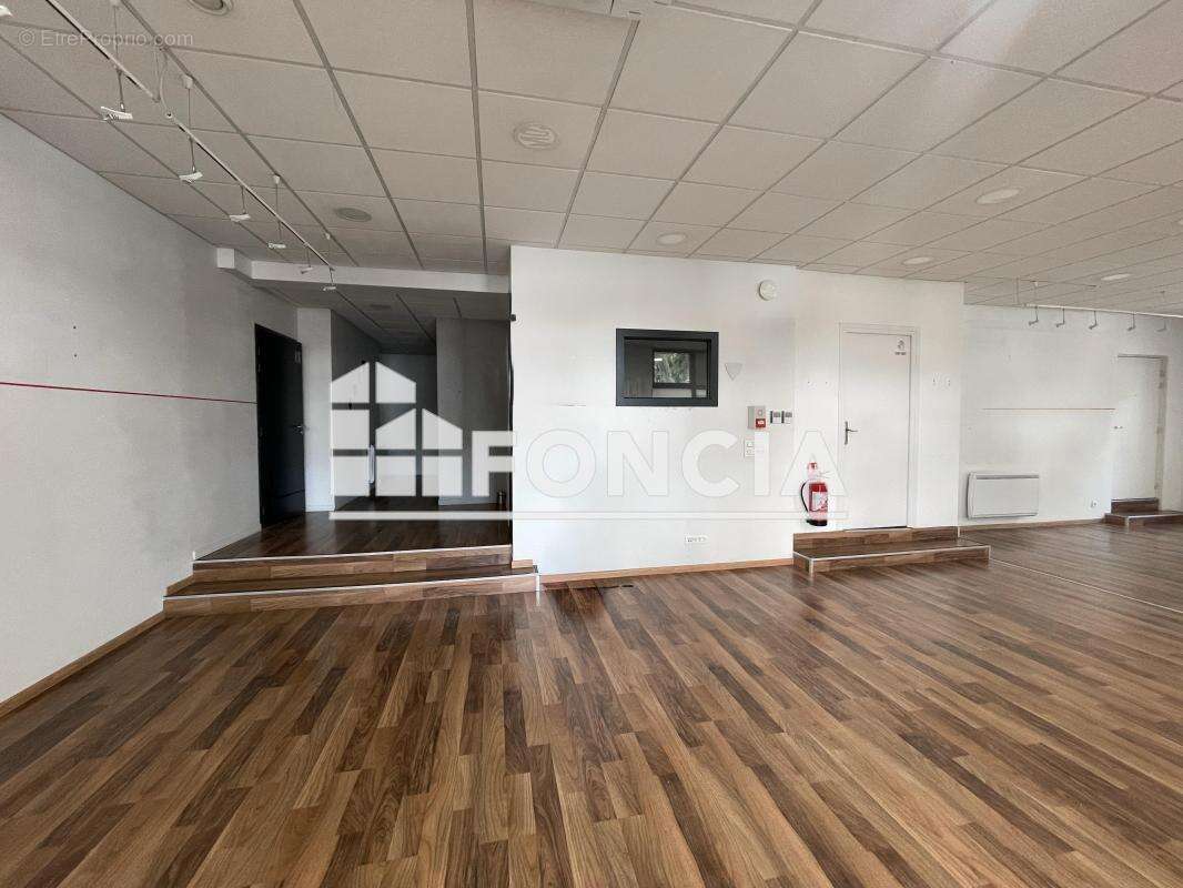 Vente - Local commercial - 125 m² - 199 000 € - GRENOBLE - photo 3