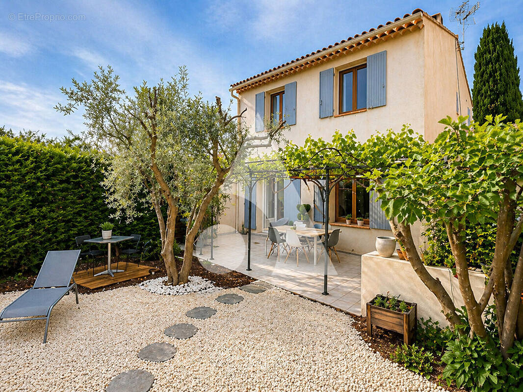 Maison à PERTUIS