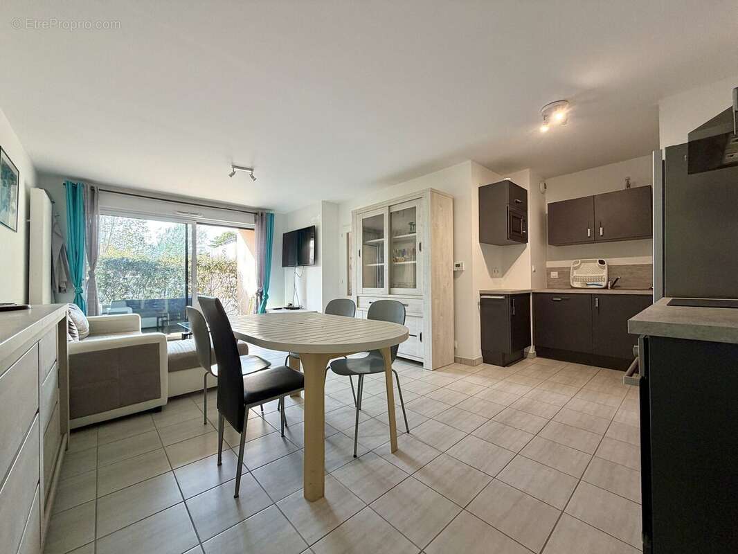 Pièce de vie - Appartement à NOTRE-DAME-DE-RIEZ