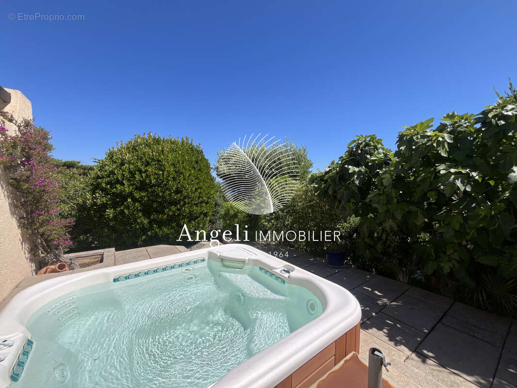 Maison à FREJUS