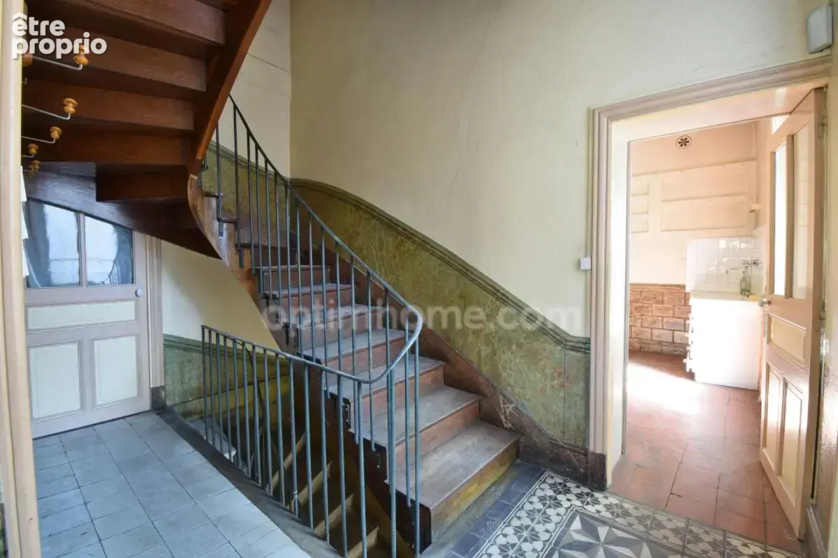 *** exclusivite *** grande maison de ville a renover avec terrain, patio et dependances *** billom 63160 - photo 16