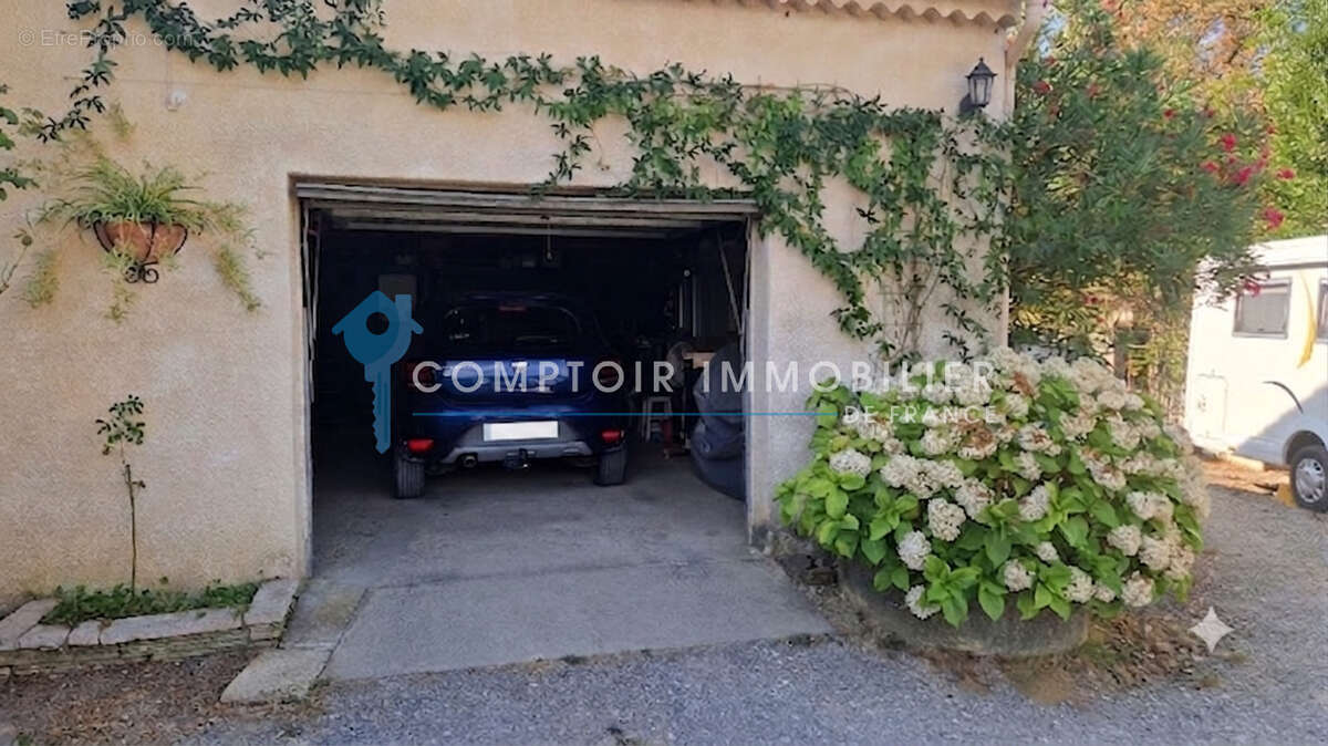 Maison 99 m² à Saint-Julien-Les-Rosiers  - photo 17