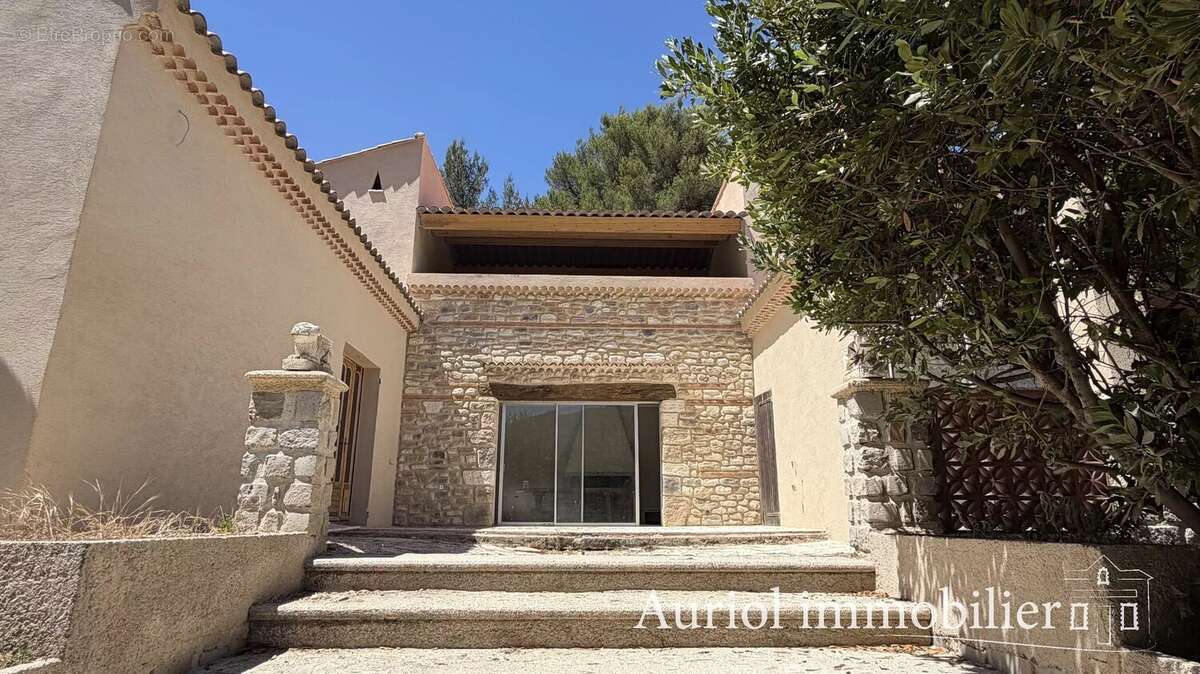 Maison à AURIOL
