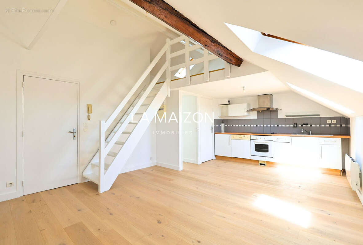 T2 bis mezzanine Vieux-Lille 49m2 - photo 2