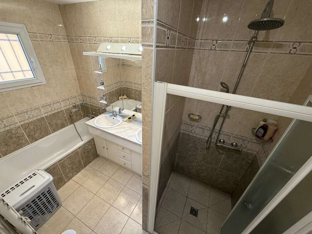 Maison à SAINT-GEORGES-DE-RENEINS