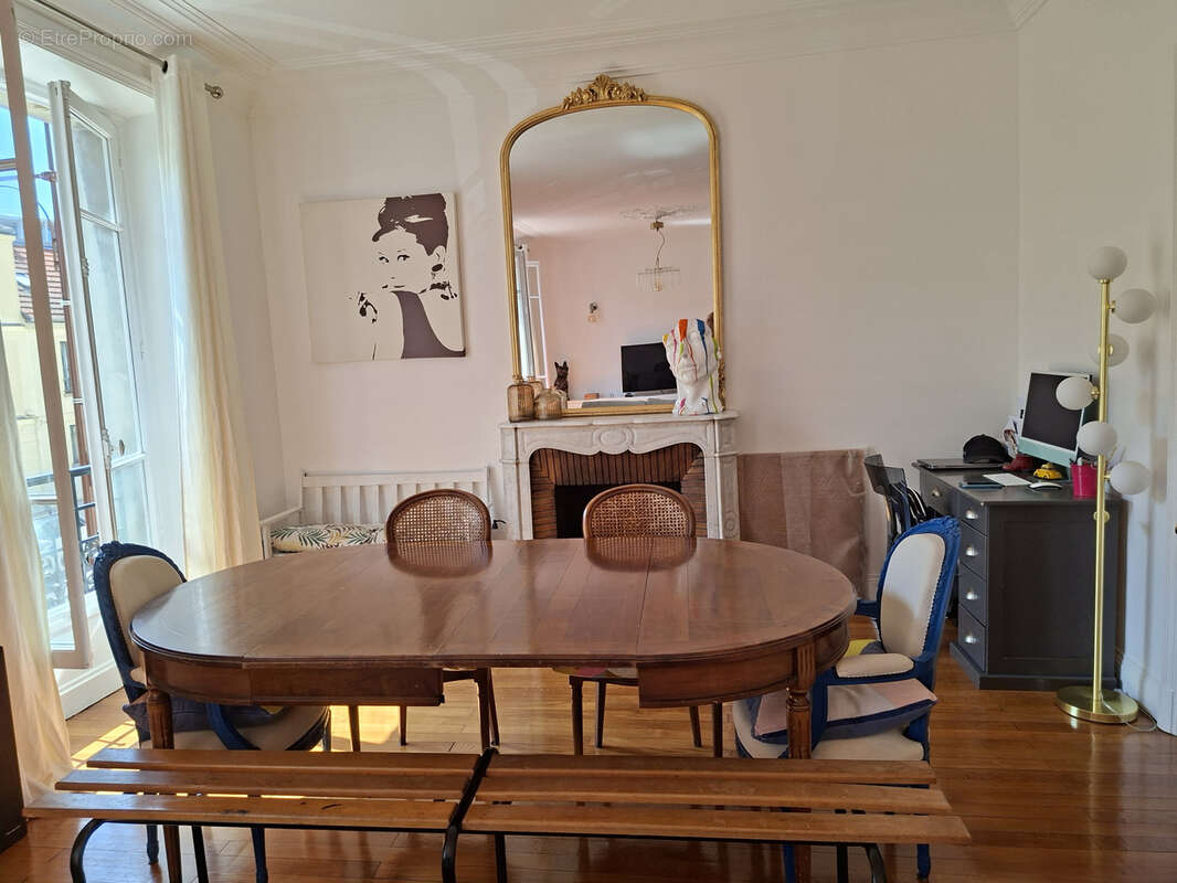 Appartement à VERSAILLES