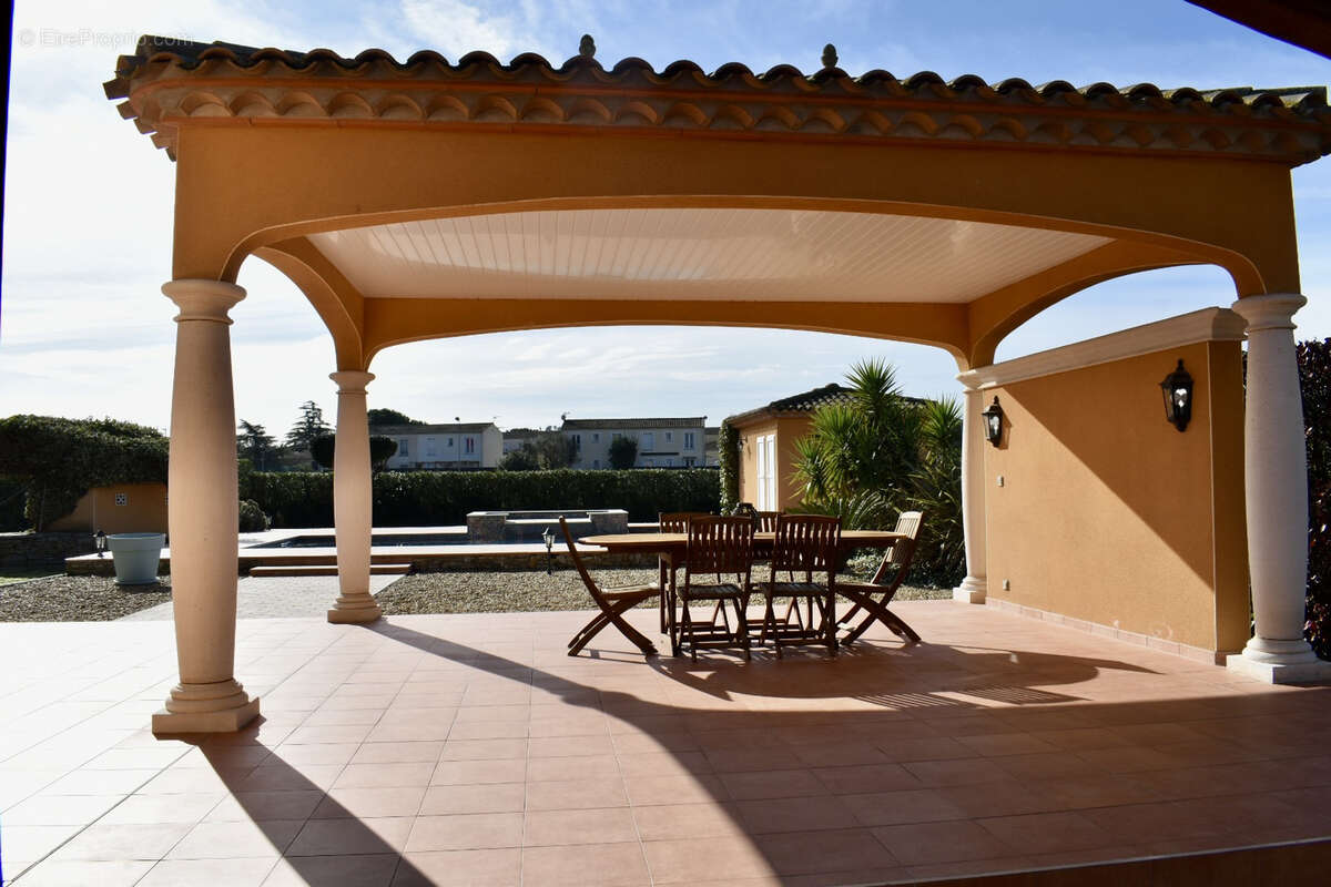 Maison à NISSAN-LEZ-ENSERUNE