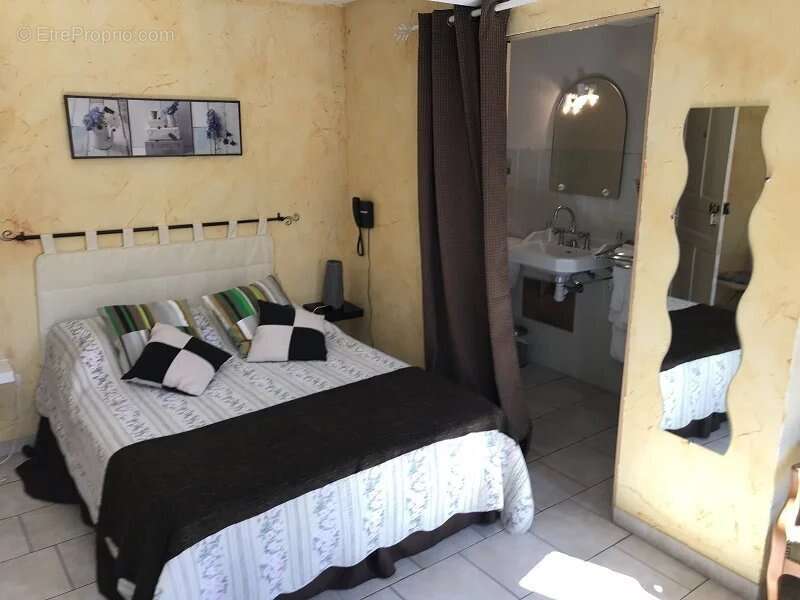 Commerce à SAILLANS