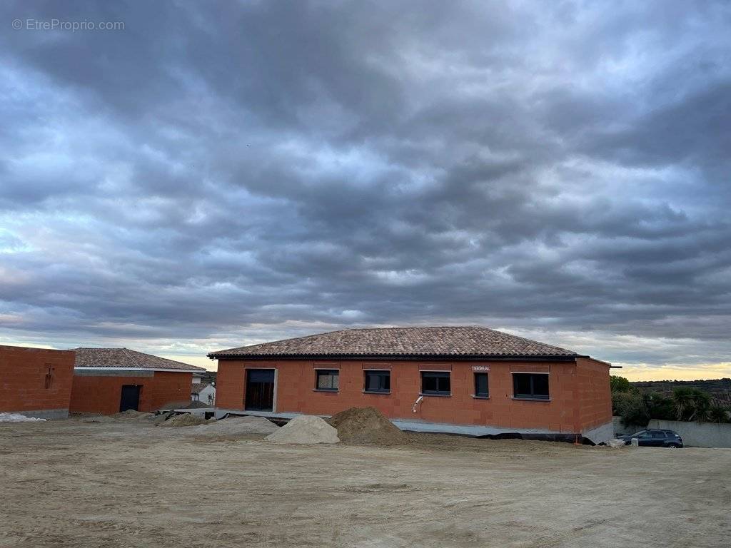 Terrain à SAINT-GENIES-DE-FONTEDIT