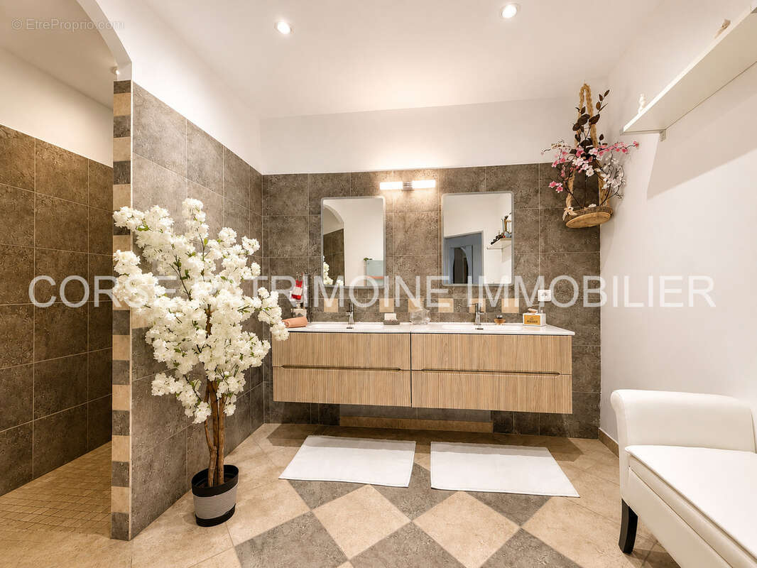 Superbe T3 en rez-de-chaussée avec jardin privatif - photo 8