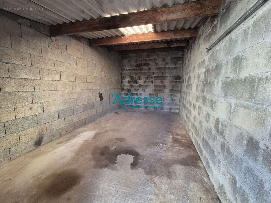 Maison à MONTREVAULT