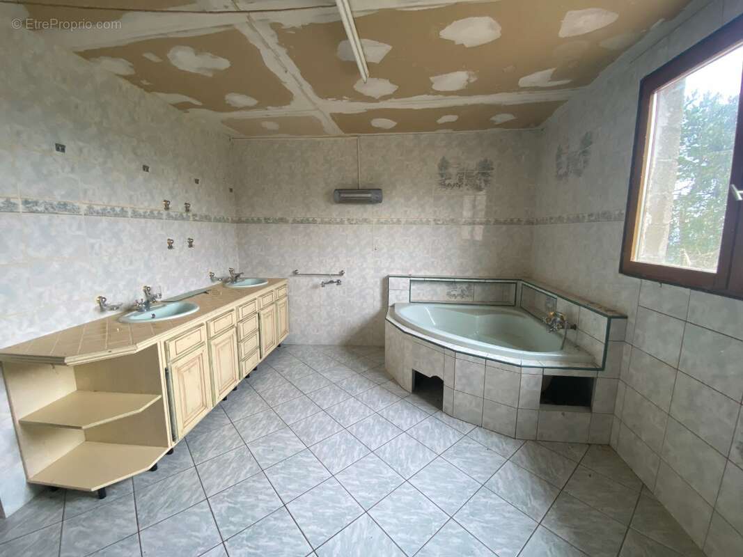 Maison à NEUVILLE-SUR-MARGIVAL