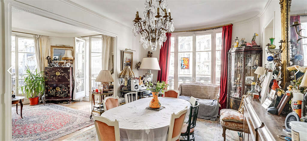 Appartement à PARIS-18E