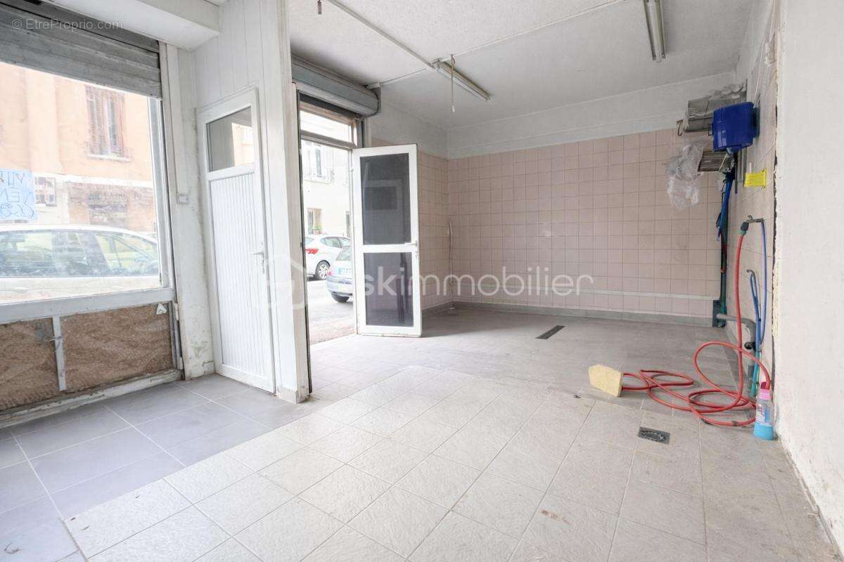 Local commercial 45 m² – Toulon Pont du Las - photo 2