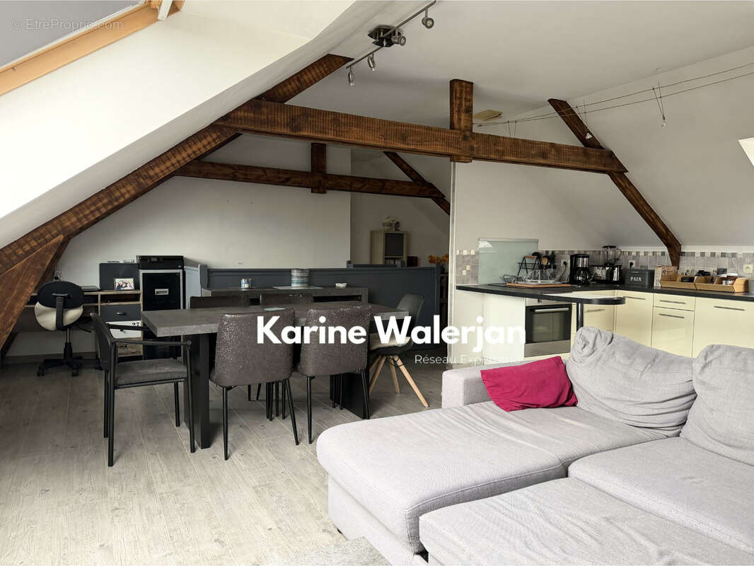 Appartement à COURRIERES