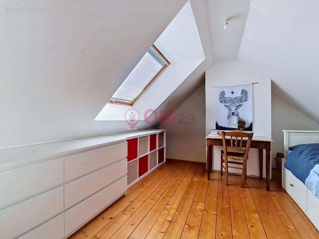 Maison à CAST