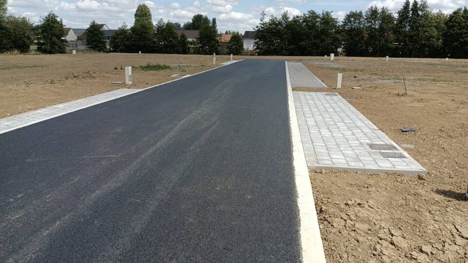 Terrain à SAINT-VENANT