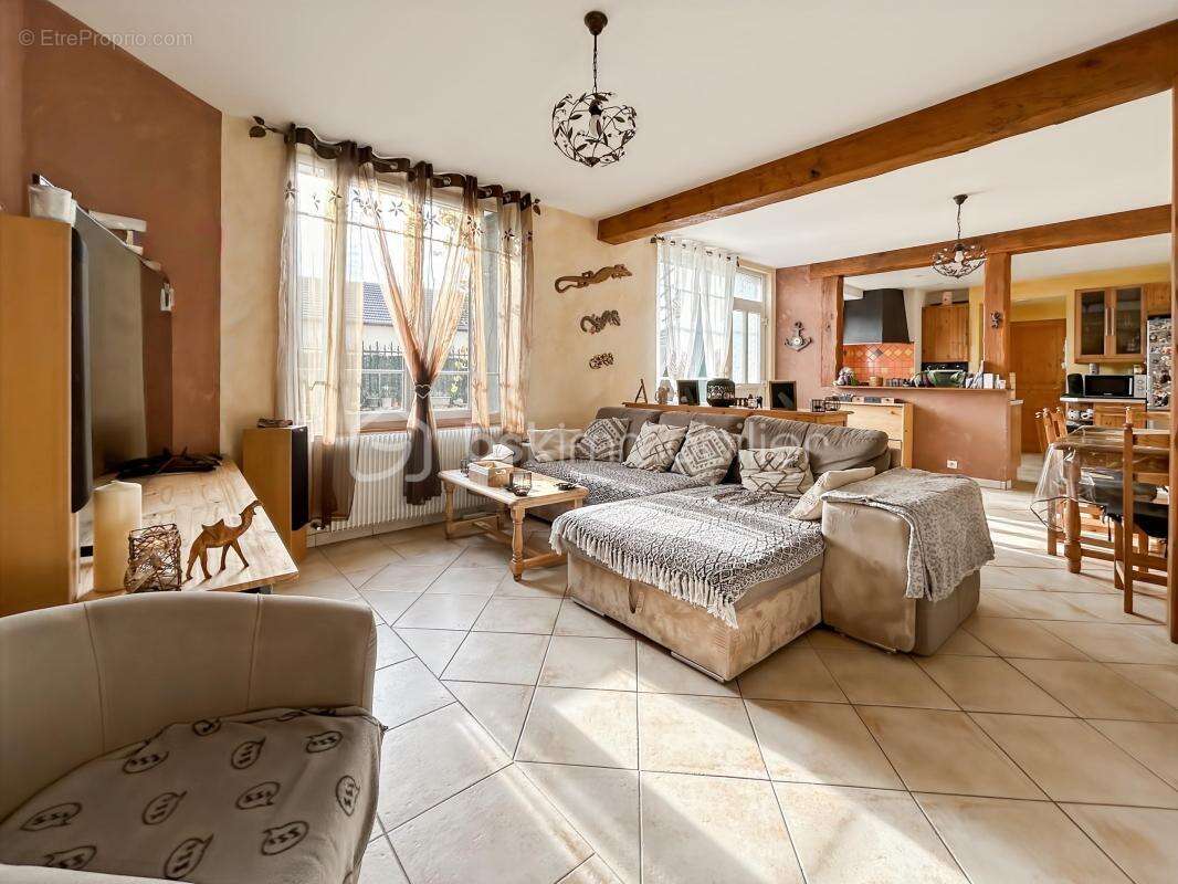 Maison à PONT-SUR-YONNE