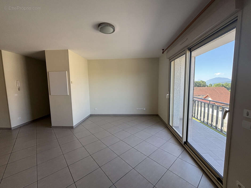 Appartement à GROISY