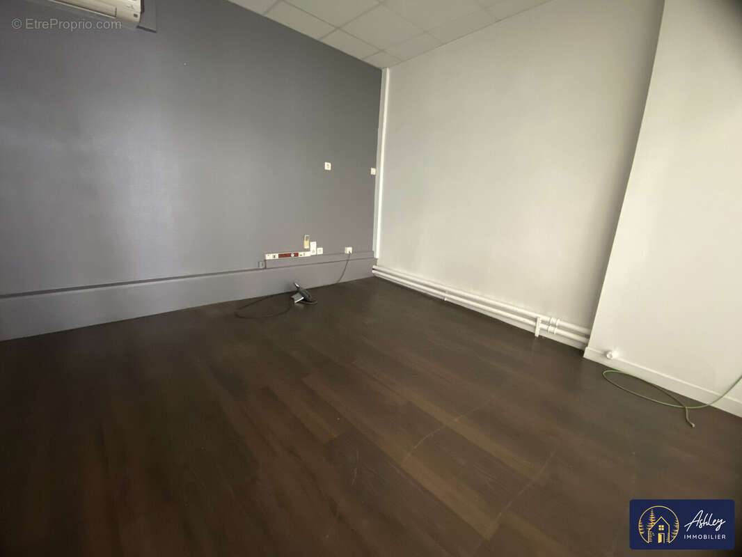 Immeuble 186 m² BORT-LES-ORGUES - Appartement à BORT-LES-ORGUES