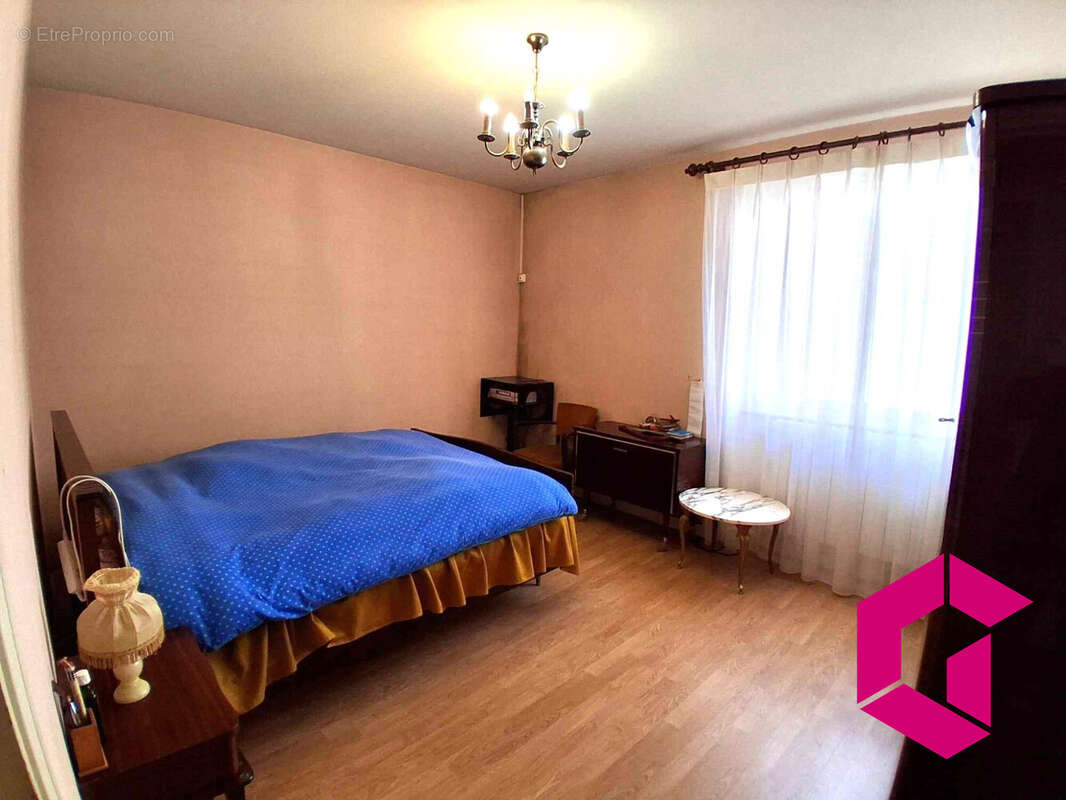 Maison à OLLIERGUES