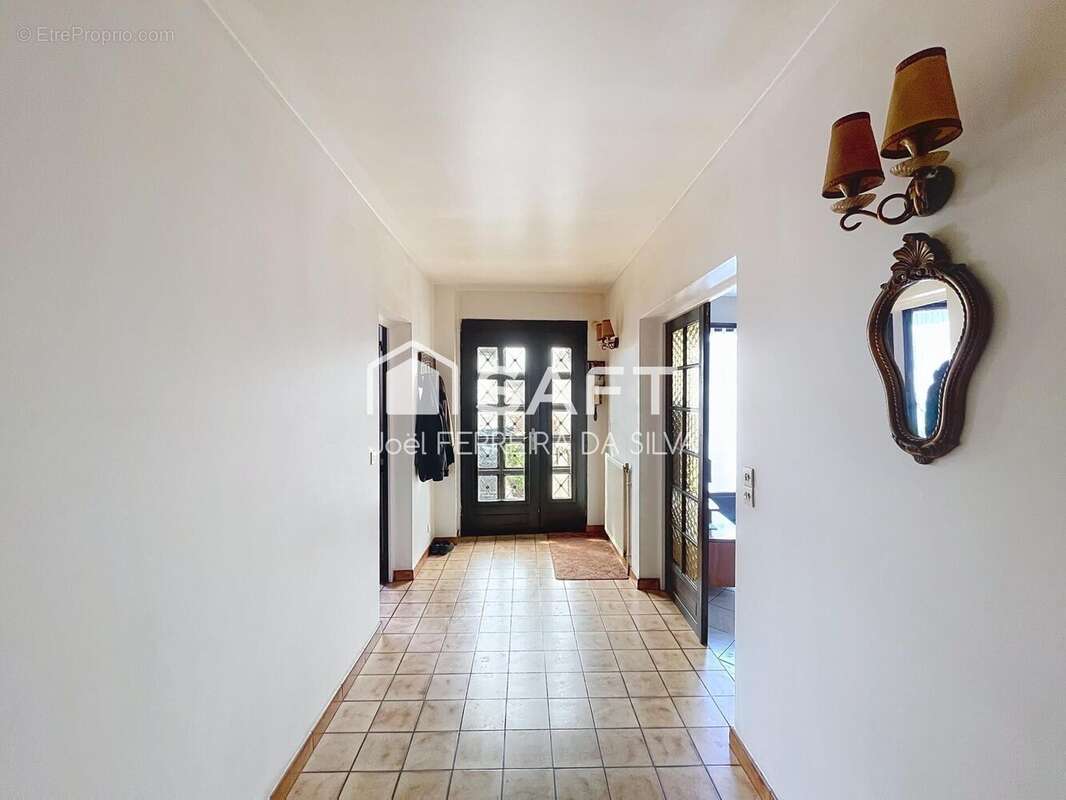 Photo 2 - Maison à NOISY-RUDIGNON