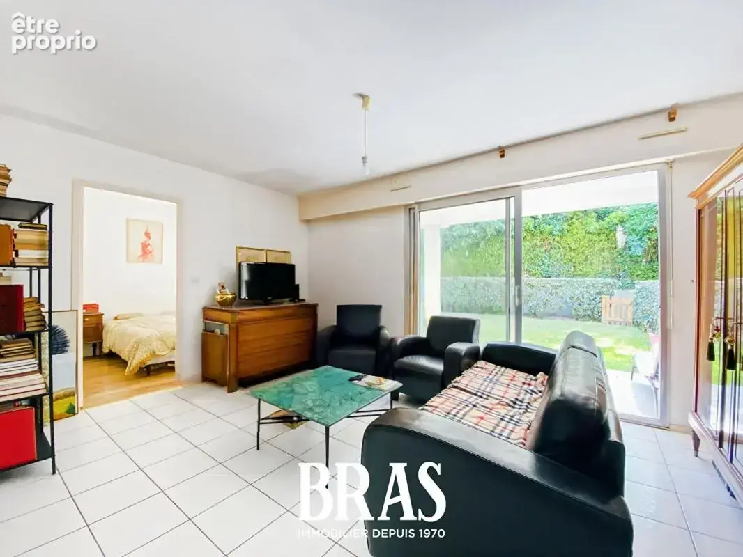 À vendre - Charmant type 2 avec terrasse, jardin privatif et parking - La Baule-Les Pins - photo 2