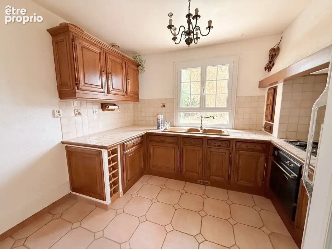 Maison 7 pièces 126 m² à vendre à Houdan (78550) - photo 2