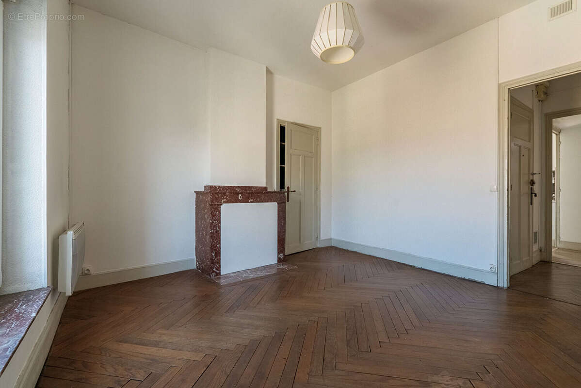 Appartement à CARCASSONNE