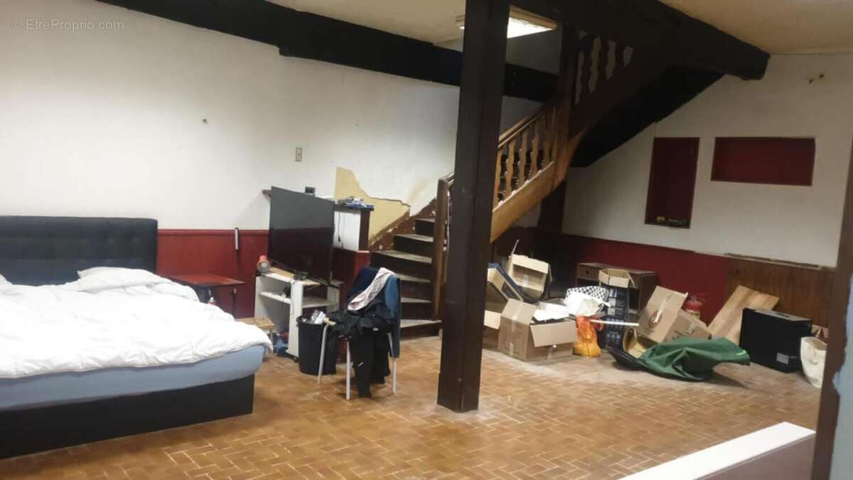 Commerce à MAGNAC-BOURG