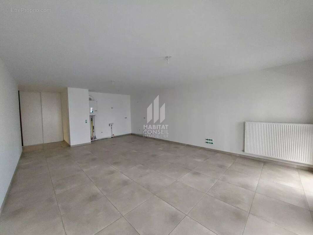 Appartement à SAINT-MARTIN-D'HERES
