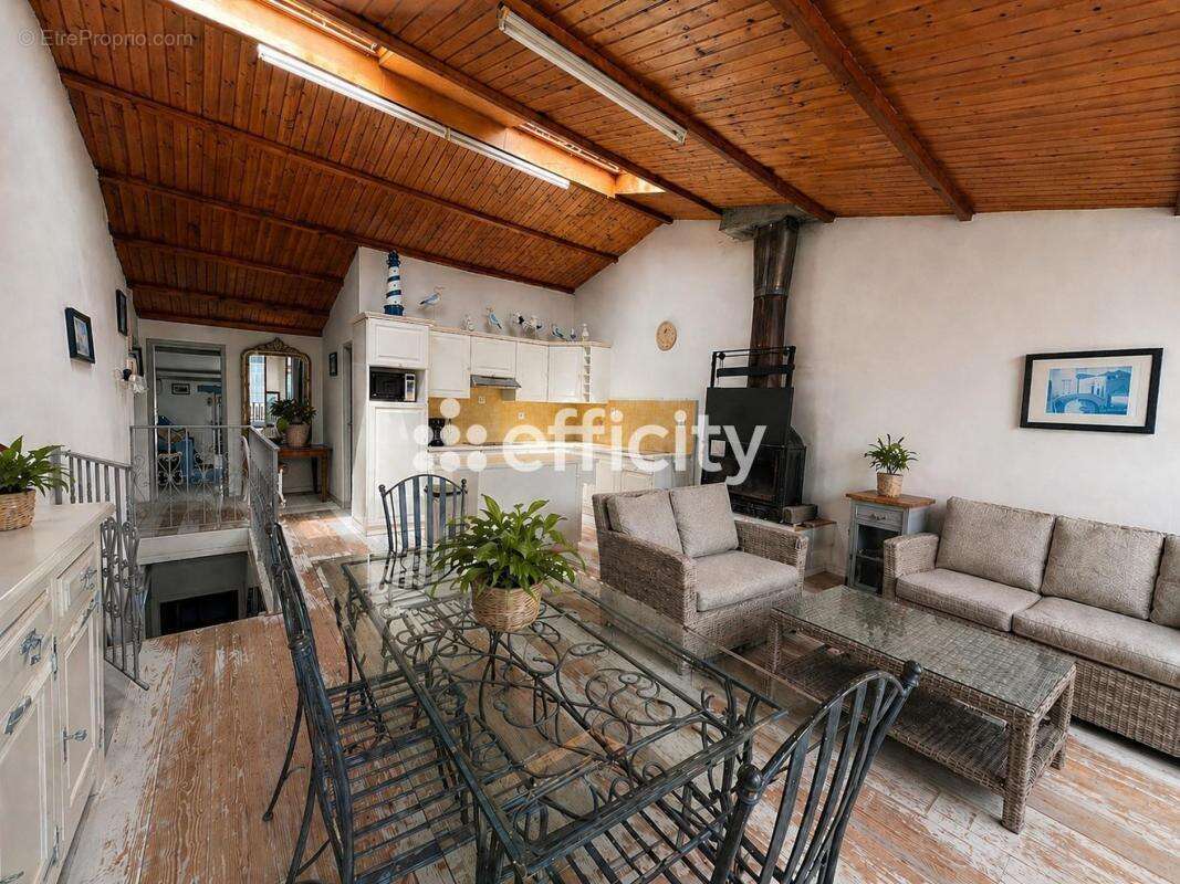 Maison 99 m² à Le Bois-Plage-En-Re  - photo 2