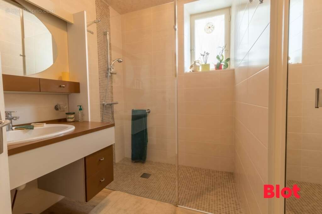 Maison à SENS-DE-BRETAGNE